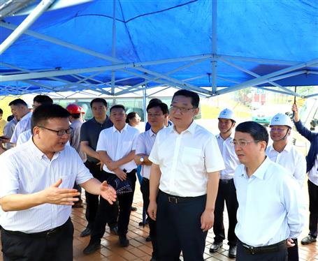 柳州市委書記吳煒、市長(zhǎng)張壯到公司項(xiàng)目調(diào)研指導(dǎo)